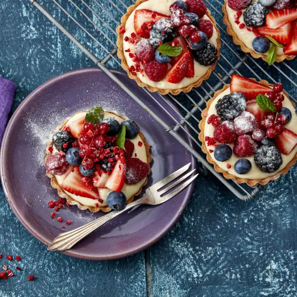 Sommerbeeren-Tartelettes mit Vanille 